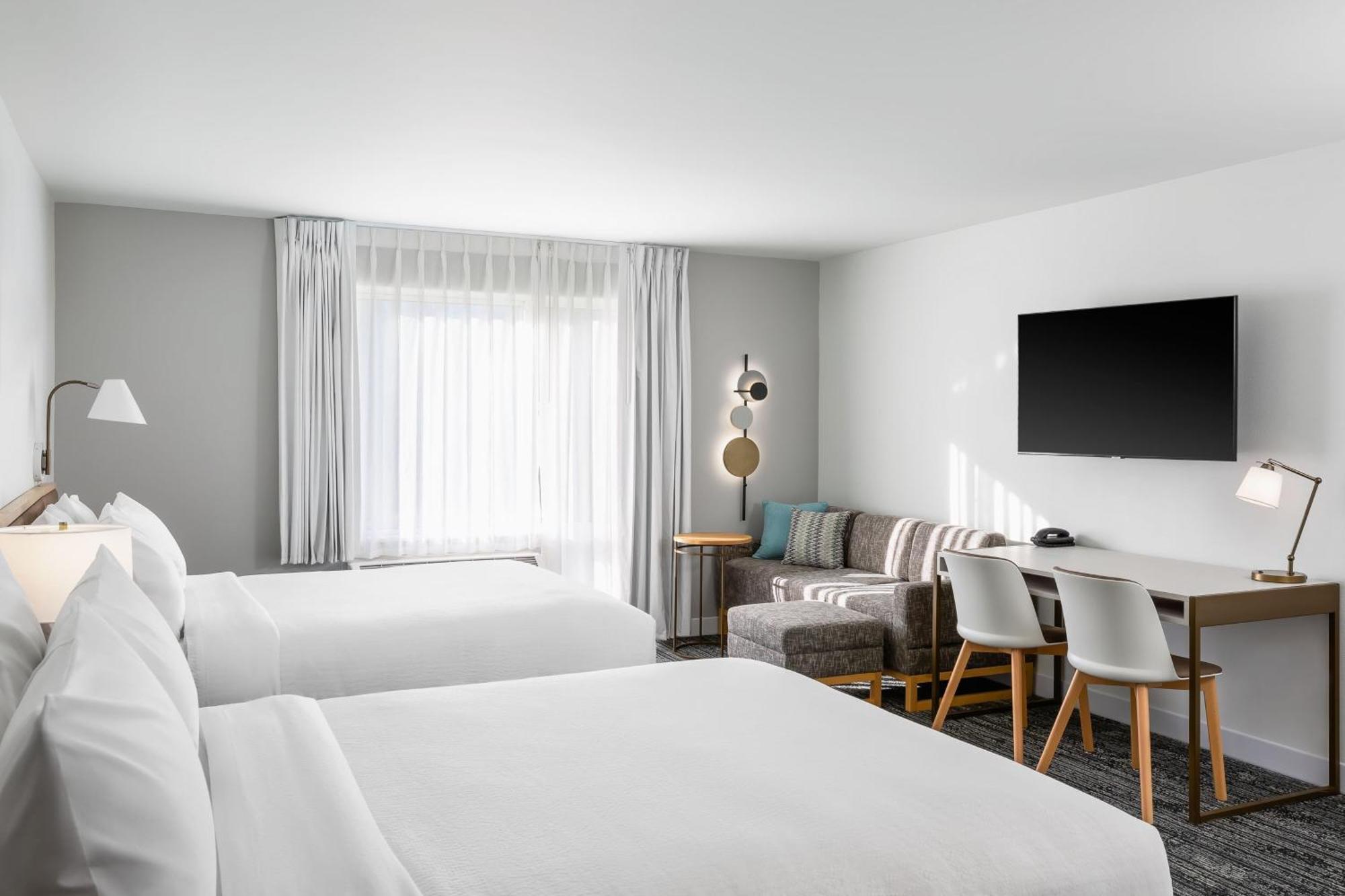 Towneplace Suites By Marriott Iron Mountain Exterior photo